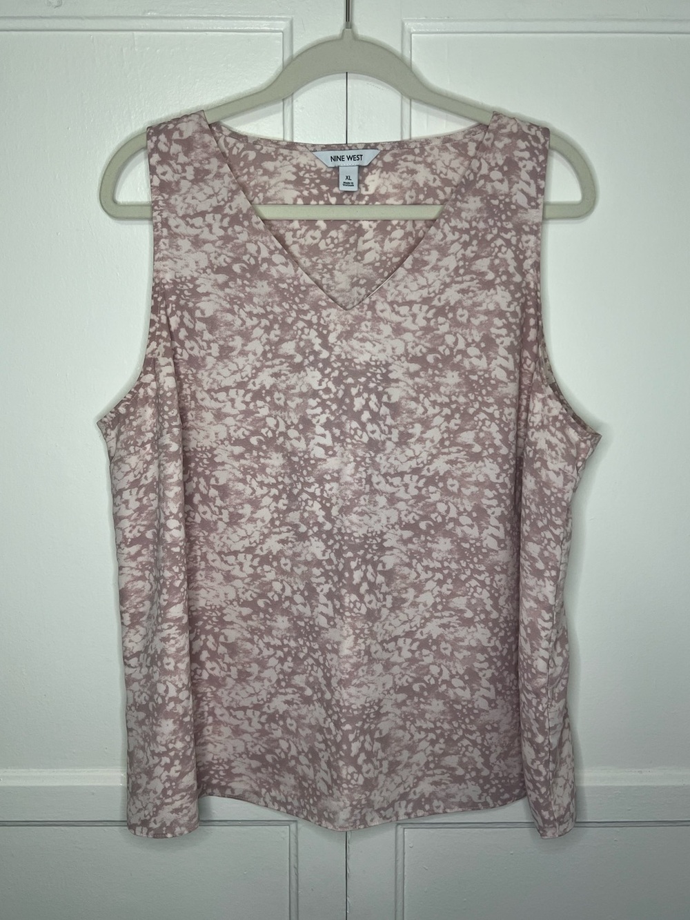 Women’s Nine West V-Neck Tank Top- Blush Pink Leopard | EUC - XL - Picture 1 of 6